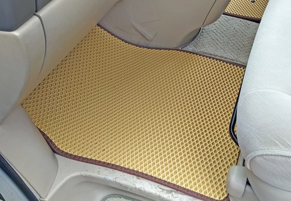 Ворсовые коврики на Toyota Alphard (H10) 2002 - 2008 в Ижевске