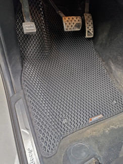 Коврики на Jeep Grand Cherokee (WK2) 2010 - 2022 в Ижевске