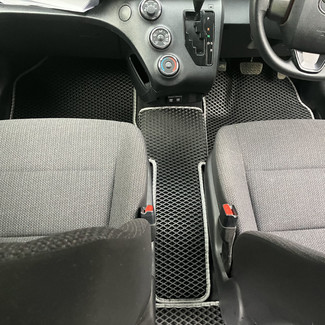Коврики на Toyota Sienta II 2015 - 2022 в Ижевске