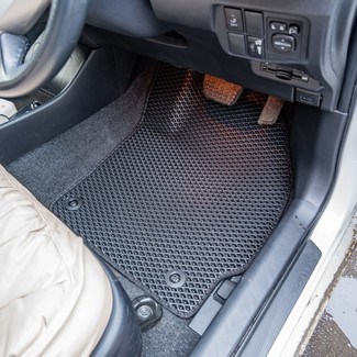 Коврики на Toyota Prius (30) 2009 - 2016 в Ижевске