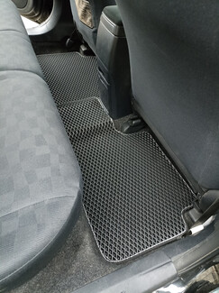 Ворсовые коврики на Toyota Corolla Fielder (E14) 2006 - 2012 в Ижевске Ворсовые коврики на Toyota Corolla Fielder (E14) 2006 - 2012 в Ижевске