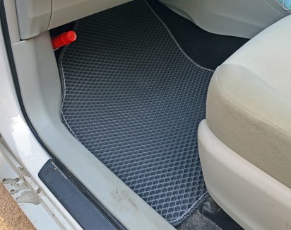 Коврики на Toyota Prius Alpha 2011 - 2021 в Ижевске