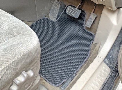 Коврики на Mitsubishi Chariot Grandis 1997 - 2003 в Ижевске
