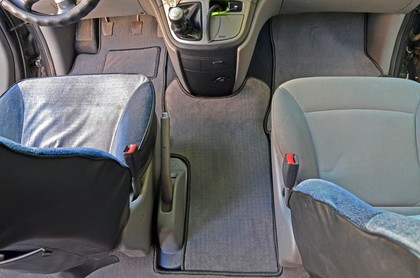 Ворсовые коврики на Hyundai H1 II 2007 - 2022 в Ижевске