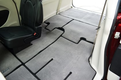 Коврики на Chrysler Pacifica II 2016 - 2025 в Ижевске