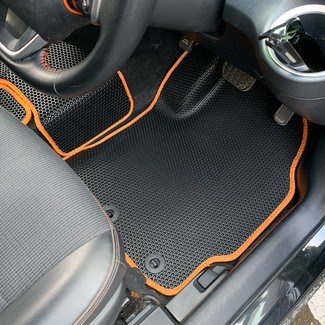 Коврики на Toyota Sienta II 2015 - 2022 в Ижевске