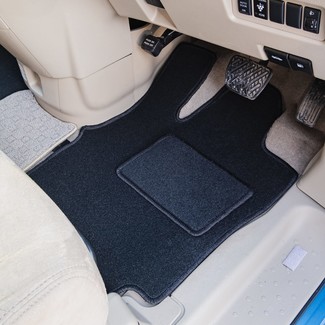 Коврики на Nissan Serena (C25) 2005 - 2010 в Ижевске