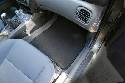 Коврики на Nissan Almera II (N16) 2000 - 2006 в Ижевске