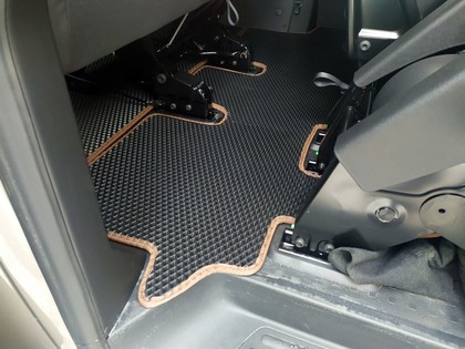 Коврики на Volkswagen Caravelle (T6) 2015 - 2019 в Ижевске