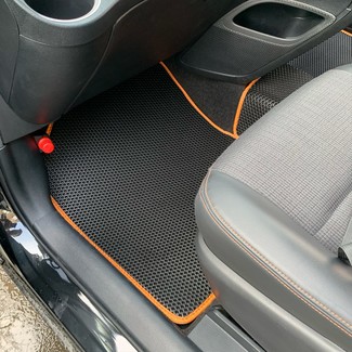 Коврики на Toyota Sienta II 2015 - 2022 в Ижевске