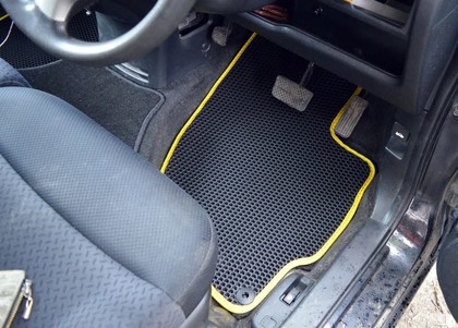 Коврики на Honda Mobilio Spike 2002 - 2008 в Ижевске