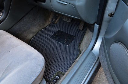 Коврики на Mitsubishi Diamante II 1995 - 2005 в Ижевске