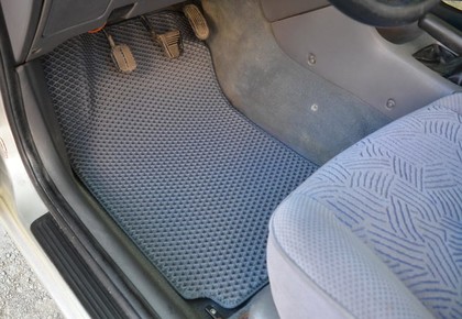 EVA коврики на Toyota Avensis I 1997 - 2002 в Ижевске