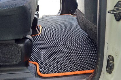 Коврики на Toyota Sienta II 2015 - 2022 в Ижевске