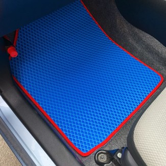 Ворсовые коврики на Toyota Vitz III 2010 - 2020 в Ижевске
