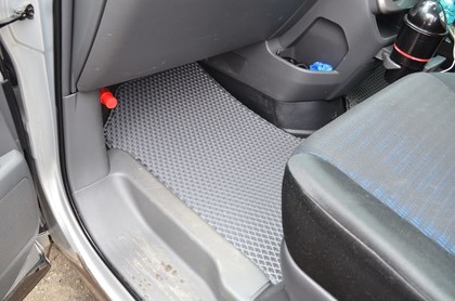 Коврики на Toyota Voxy (R70) 2007 - 2013 в Ижевске