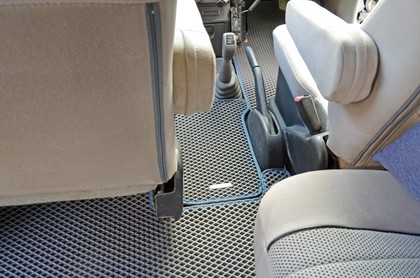 Коврики на Mitsubishi Delica 4 1994 - 2007 в Ижевске