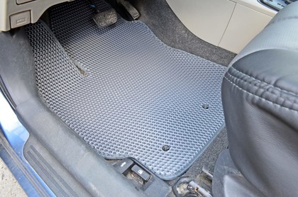 Коврики на Toyota Yaris II 2005 - 2011 в Ижевске