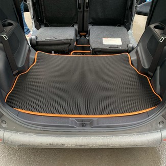 Коврики на Toyota Sienta II 2015 - 2022 в Ижевске