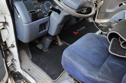 Коврики на Mitsubishi Fuso Canter VII широкая кабина 2002 - 2017 в Ижевске