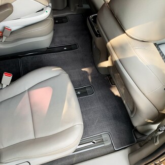 Ворсовые коврики на KIA Carnival III 9 мест и 11 мест 2014 - 2021 в Ижевске Ворсовые коврики на KIA Carnival III 9 мест и 11 мест 2014 - 2021 в Ижевске