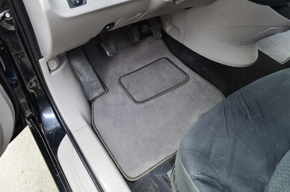 Коврики на Mitsubishi Grandis 2003 - 2009 в Ижевске